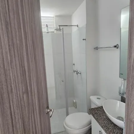 Apartamento Denier House Altos De Berlin - Parque Deportivo Ibagué Exterior foto