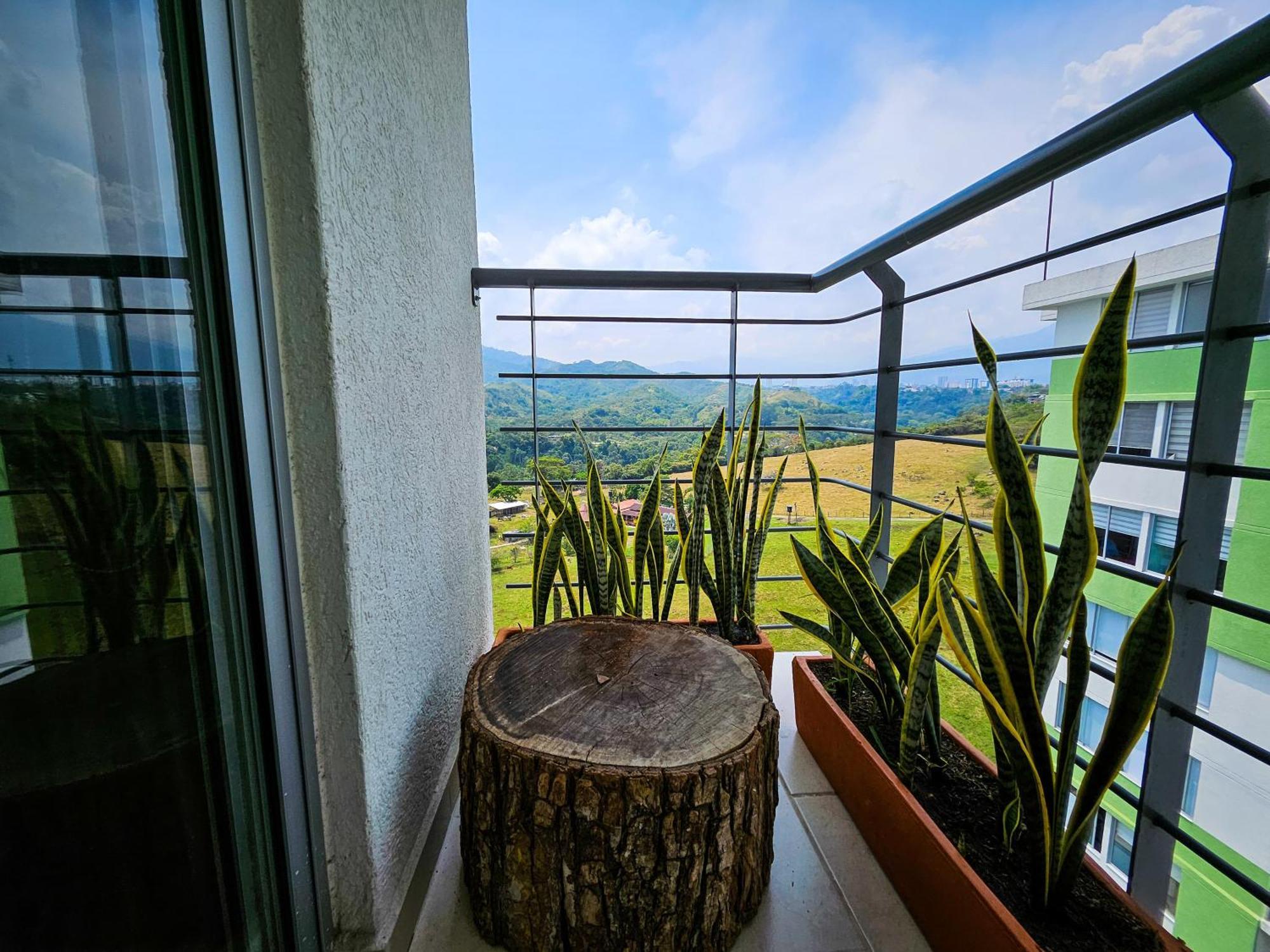 Denier House Altos De Berlin - Parque Deportivo * Ibague